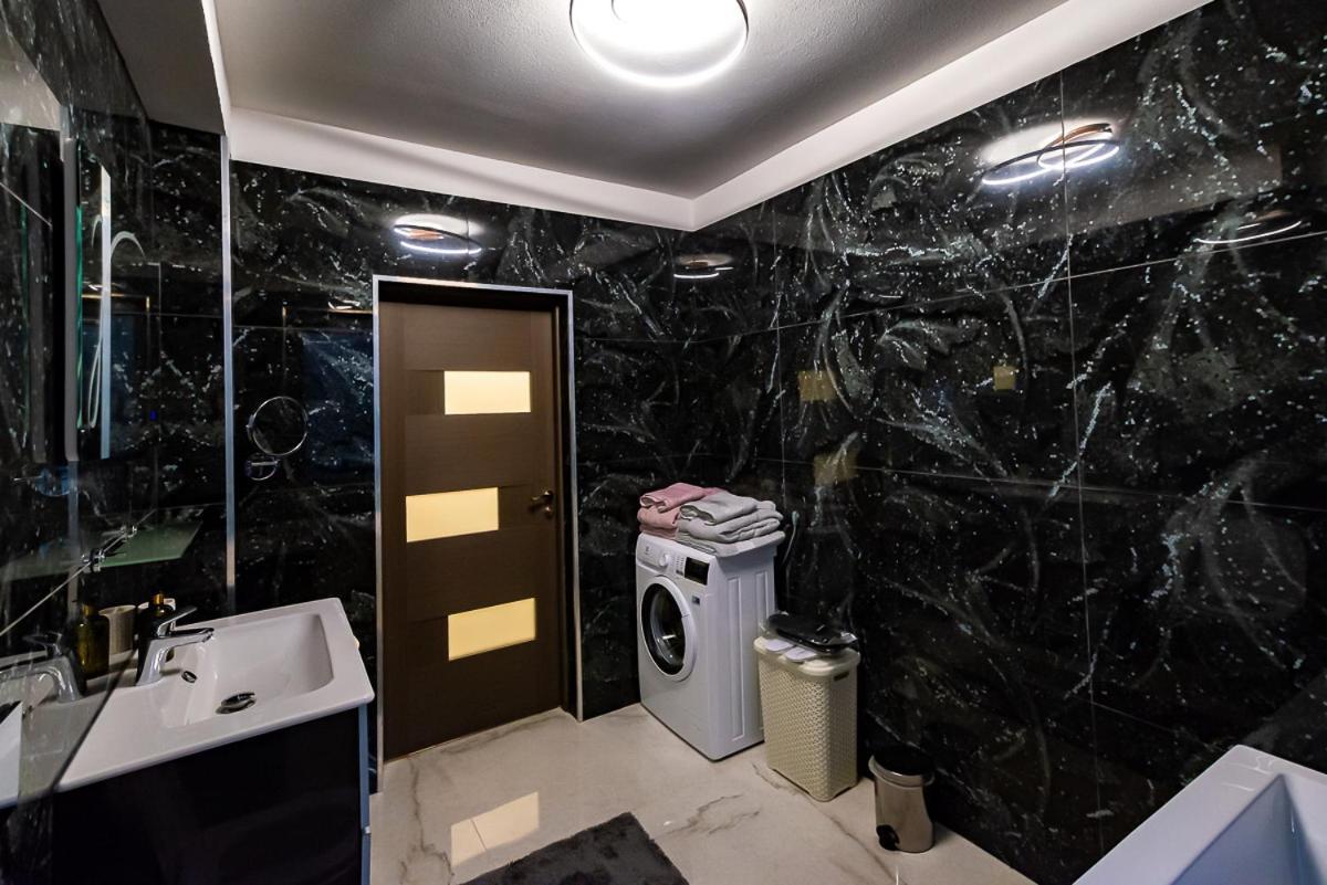 Moky Rezident Apartment อาราด ภายนอก รูปภาพ