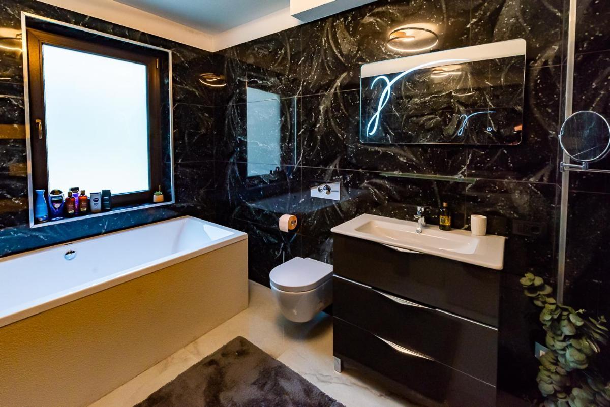Moky Rezident Apartment อาราด ภายนอก รูปภาพ